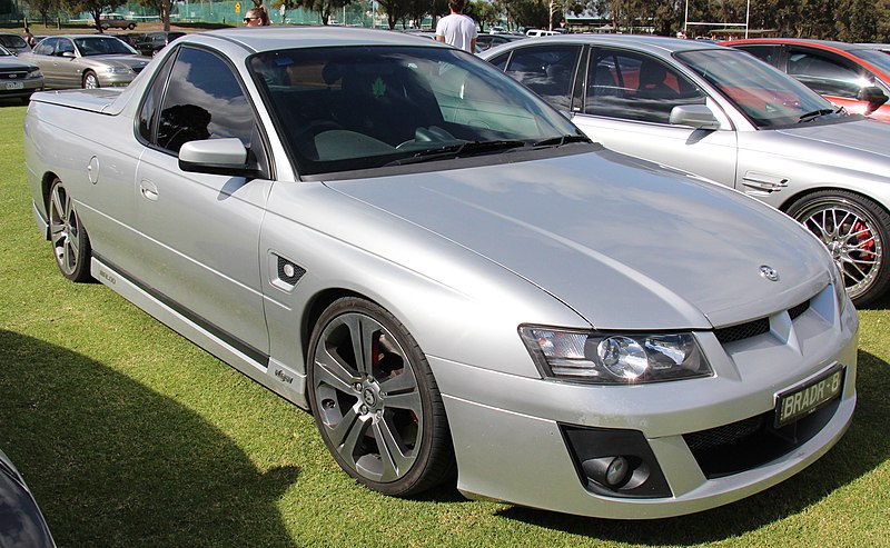 File:2006 Holden VZ HSV Commodore Maloo R8 Utility (26218698151) (cropped).jpg