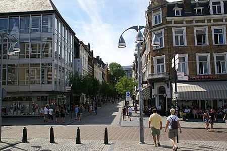 2010.07.20.150439 Maastrichter Brugstraat Maastricht