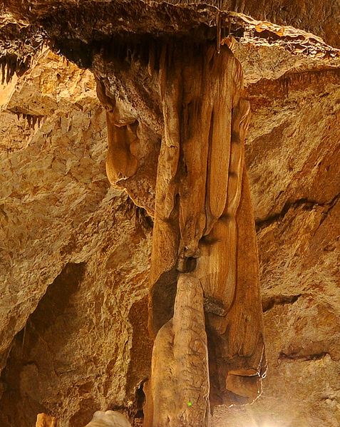 File:2011-08-30 16-45-36-grottes-Réclère.jpg