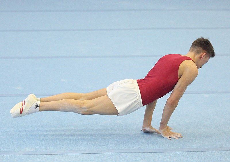 File:2019-05-25 Budapest Cup age group I all-around competition floor exercise (Martin Rulsch) 207.jpg