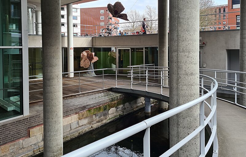 File:2024 Maastricht, Wycker vestingwerken, muurrestant Centre Céramique (03).jpg