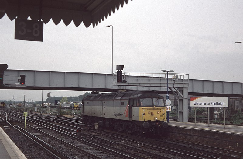 File:47289 at Eastleigh in June 2002.jpg