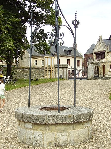 File:Abbaye de Jumièges 2008 PD 10.JPG