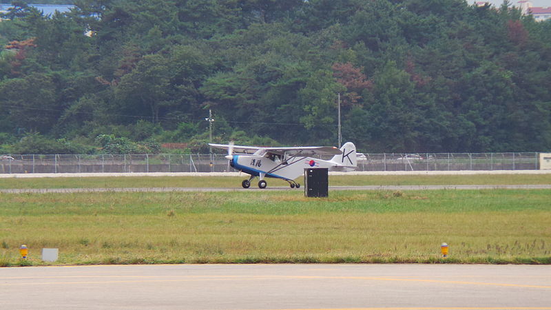 File:Aircraft Buwhal After Landing.JPG