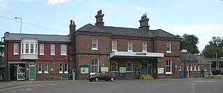 <span class="mw-page-title-main">Arundel railway station</span> Railway station in West Sussex, England