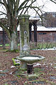 Laufbrunnen, achteckiger Brunnenstock mit flacher Brunnenschale