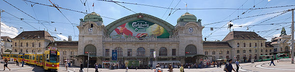 The station building viewed from Centralbahnhofplatz, June 2008.