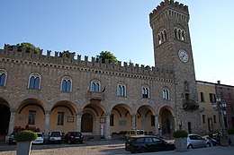 Bertinoro, palais Ordelaffi (01) .jpg