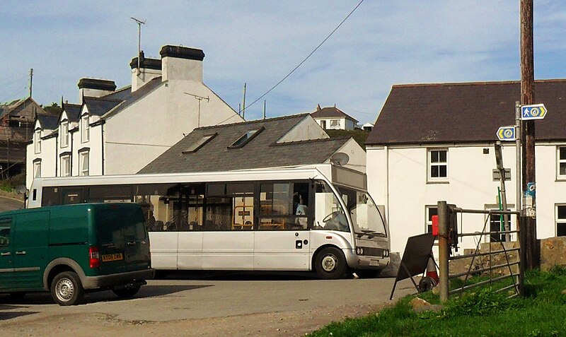 File:Berwyn Coaches, Optare Solo, Aberdaron (16102319364).jpg