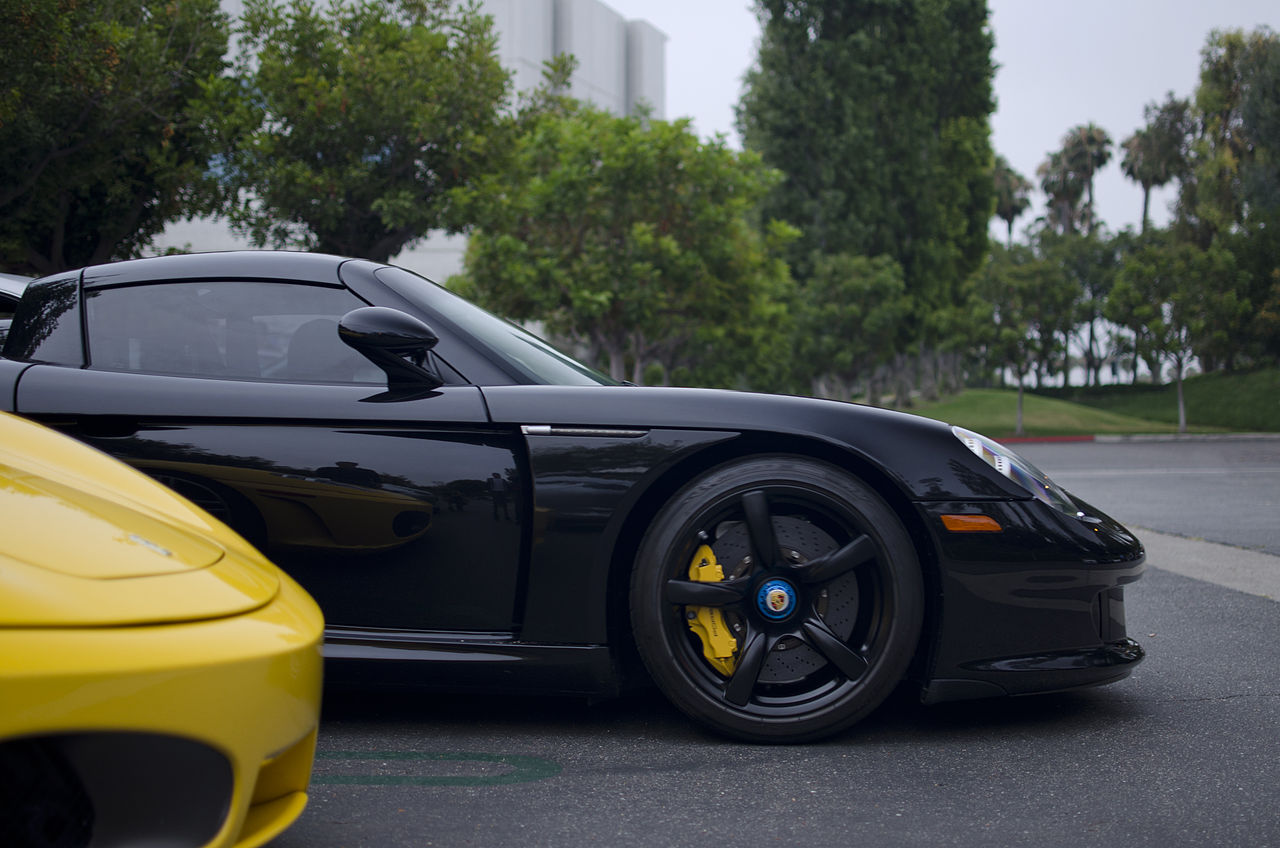 File:Black Porsche Carrera GT (7480614584).jpg - Wikimedia ...