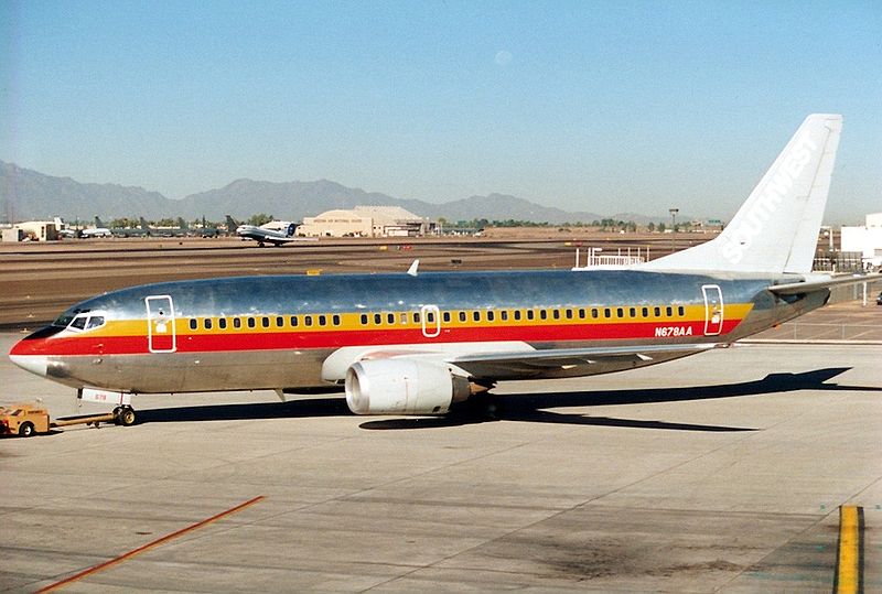 File:Boeing 737-3A4 AN0205318.jpg