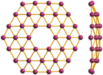 Cluster B36, que pode ser considerado como borofeno mínimo;  vista frontal e lateral