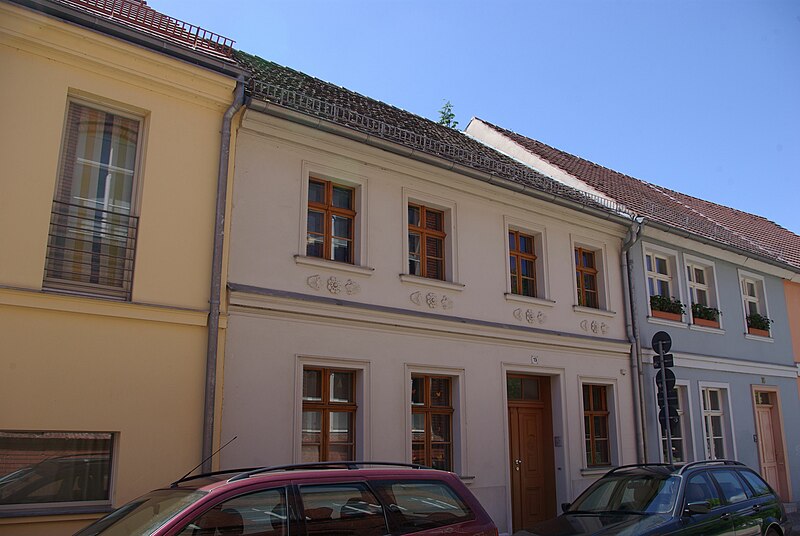File:Brandenburg Klosterstraße 19.jpg