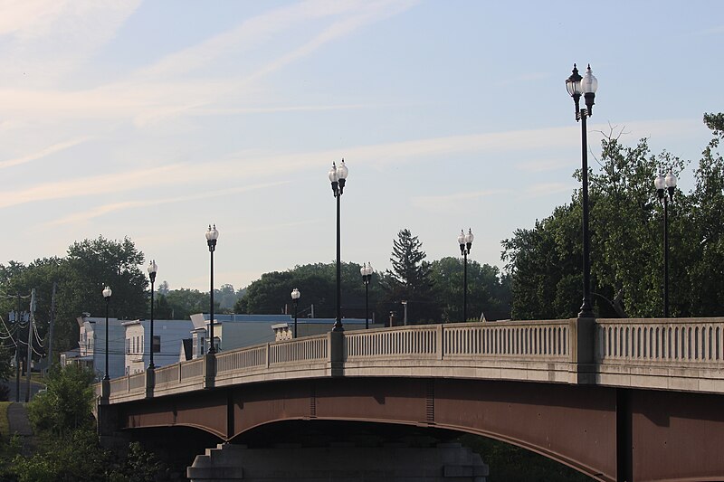 File:Bridge Street Bridge.jpg