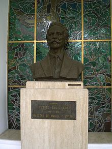 Busto Vicente Emilio Sojo.jpg
