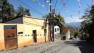 Calle adornada en Tepoztlán, Morelos.jpg