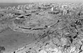 Pogled na razrušeni Beirutski stadion tijekom 1982. gdje je PLO skladištio oružje.