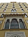 Casa Alhambra, al carrer Berlinès, edifici amb protecció urbanística nivell C.