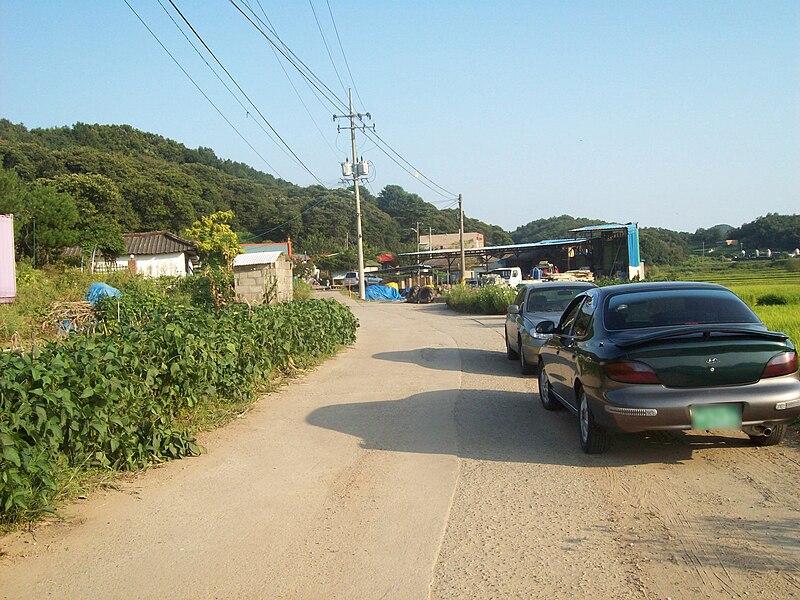 File:Chiljeongmal Paju Gyeonggi-do Korea.jpg