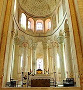 The chancel of Saint-Savin-sur-Gartempe shows a high apse with a clerestorey and surrounded by an ambulatory with columns of Classical form typical of southern France in this period.