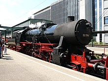 52 7596 im Bahnhof Stuttgart Hbf