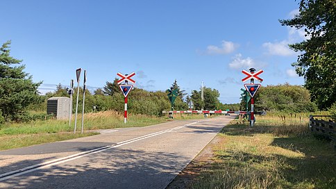 Level Crossing Wikiwand