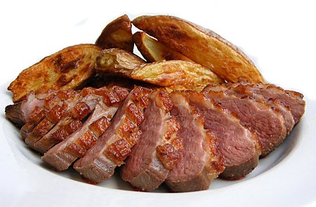 ไฟล์:Duck_breast,_smoked_and_panfried.jpg