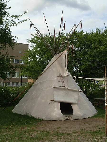 File:EMTipi.JPG