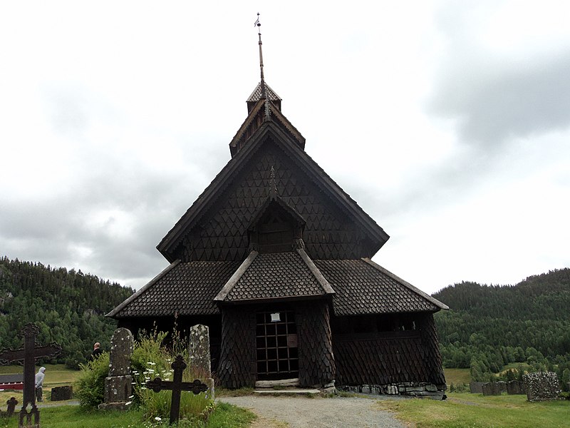 Eidsborg church 2.JPG