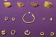 Gold jewellery, c. 1600-1400 BC