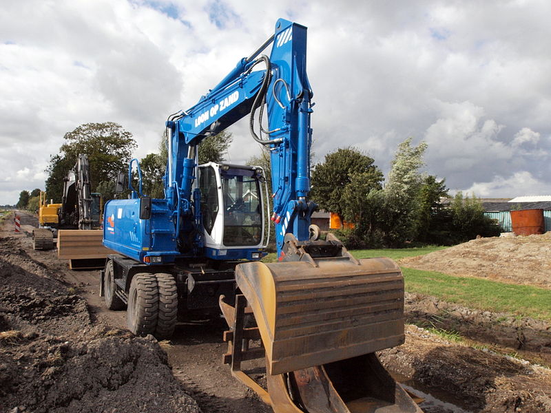 File:Excavator owned by Loon op Zand pic3.JPG