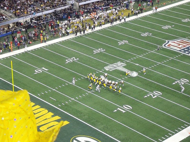 File:Field goal attempt (6841820199).jpg