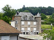 Manoir dans le bourg de Florentin.