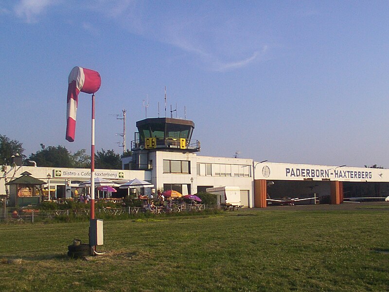 File:Flugplatz Paderborn-Haxterberg.jpg