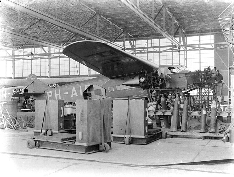 File:Fokker F.XVIII "Oehoe" van de KLM.jpg