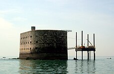 El fuerte visto desde el norte con marea baja