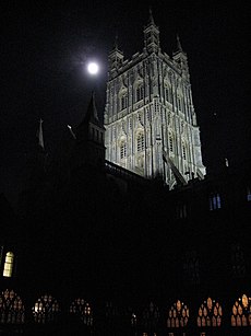 Full moon over Gloucester Cathedral - geograph.org.uk - 2155093.jpg