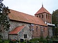 Kirche mit elf Grabstelen 18./19. Jh. (auf dem Friedhof)