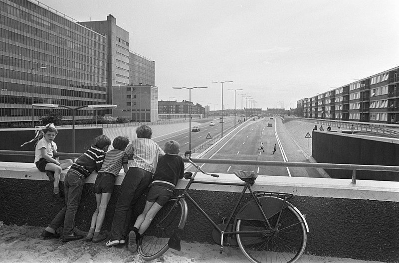 File:Gedeelte van Ringweg om Amsterdam bij Bos en Lommerplein tot Jan van Galenstraat, Bestanddeelnr 922-4126.jpg