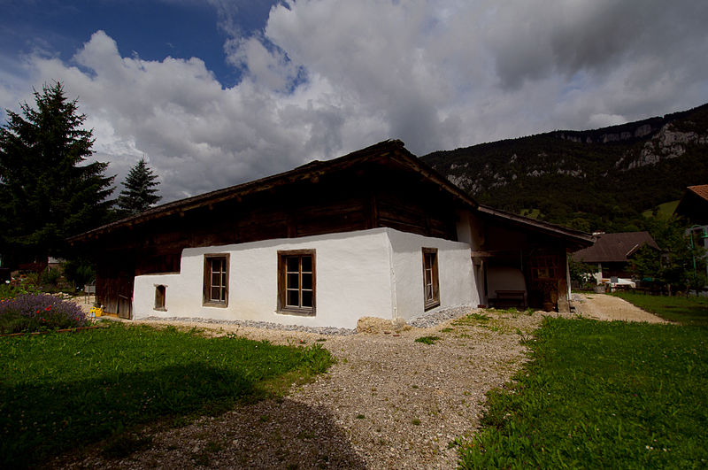 File:Grandval Haus des Venners Wisard (Arrière).jpg