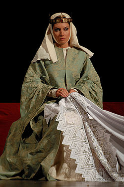 A Becket vagy Isten becsülete című darabban, Pesti Magyar Színház, 2007