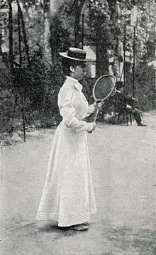 Hélène Pévost, championne de France de tennis en 1900 (ile de Puteaux).jpg