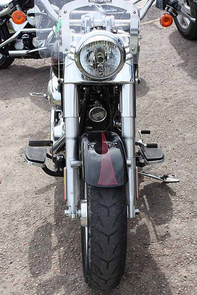 File:Harley-Davidson, Delamont, April 2010 (05).JPG