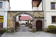 This is a picture of the Bavarian Baudenkmal (cultural heritage monument) with the ID D-6-78-150-108 (Wikidata) Hauptstraße 31, Unterspiesheim, Gemeinde Kolizheim, Unterfranken, Deutschland