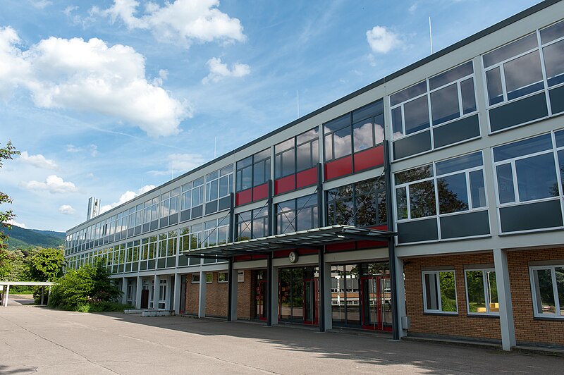 File:Heimschule Lender.jpg