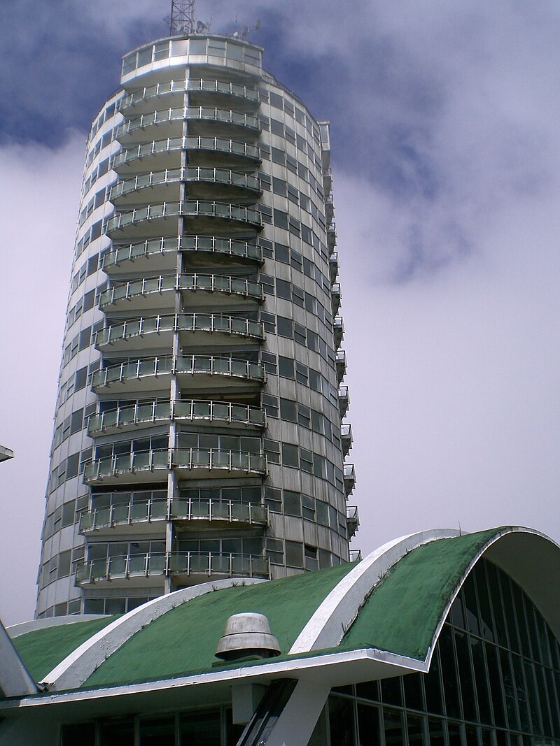 Archivo:Proyector Planetario Humboldt, Caracas, Venezuela (144898406).jpg -  Wikipedia, la enciclopedia libre