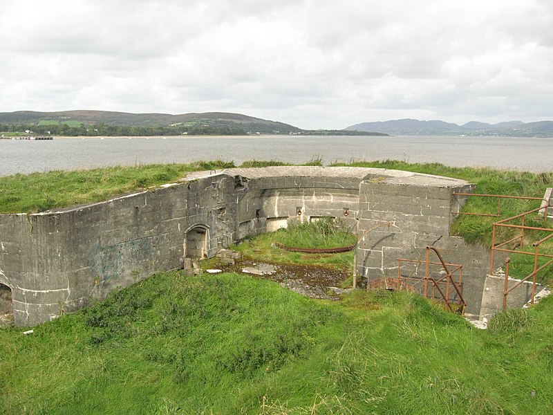 File:Inch Island Fort, County Donegal - geograph-5886402.jpg