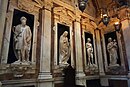 Статуи Исайи, Елизаветы и Евы (Мадонна работы Андреа Сансовино). Собор Сан-Лоренцо, Генуя