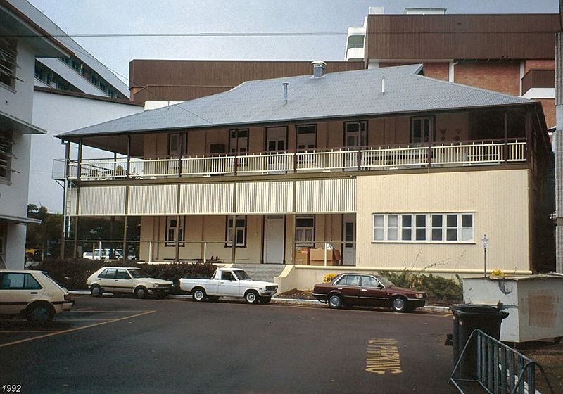 File:James Cook University Department of Public Health and Tropical Medicine Building, 1992.jpg