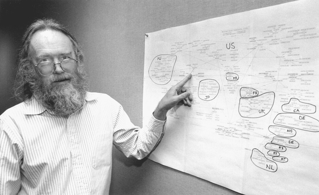 File:Jon Postel (full frame).jpg